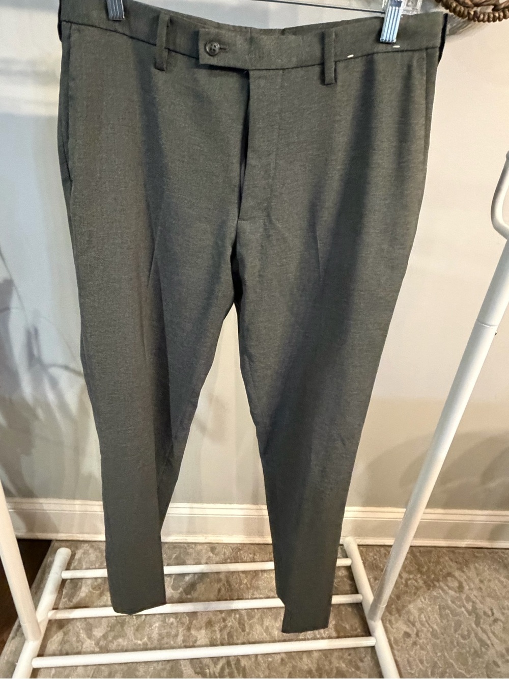 Uniqlo Men's Dress Pants in gray 33x30